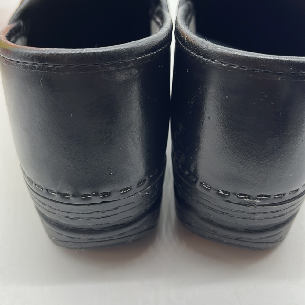 Dansko Black Leather Clog Sz 36. DAN1229D - Picture 3 of 8
